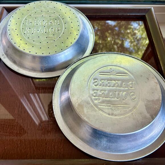 Vintage Bakers Square Pie Pans – Set of 2 – 9” Aluminum, 1 Solid & 1 Perforated - Picture 4 of 8